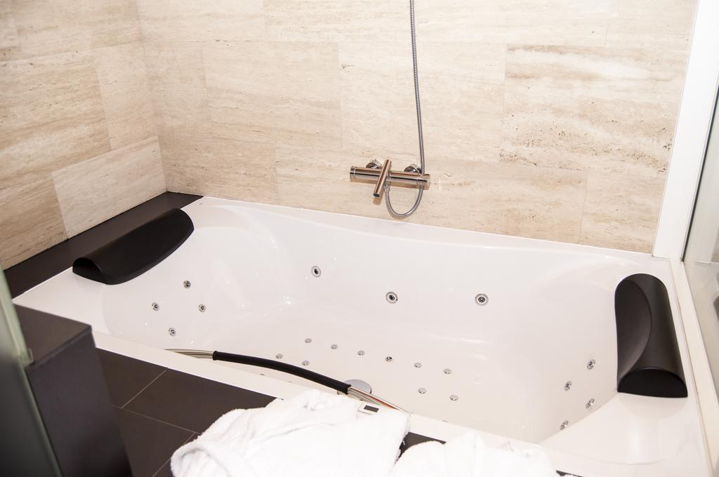Escuderos Hotel Cruz Argamasilla de Calatrava Room photo